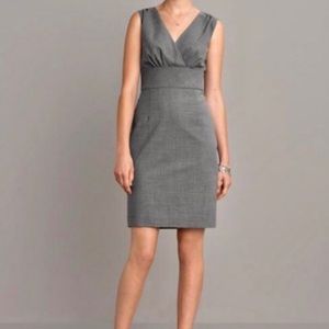NWT Banana Republic Wool Stretch V-Neck Sheath Dress in Grey Size 6